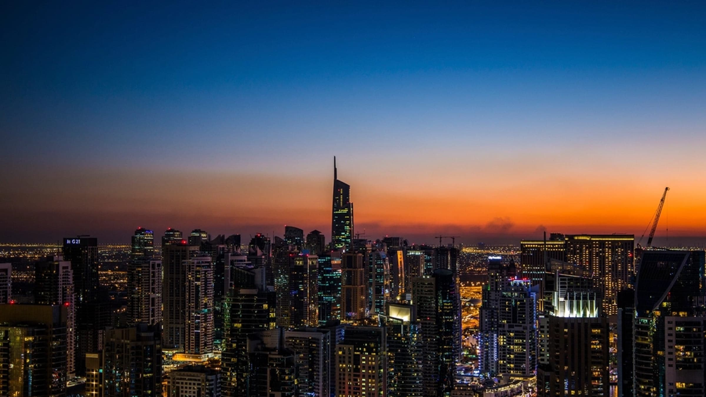 أفق مدينة دبي عند الغروب